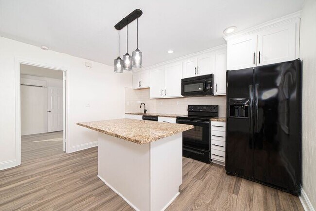 Photo - 963 W Ocean View Ave Unit 4