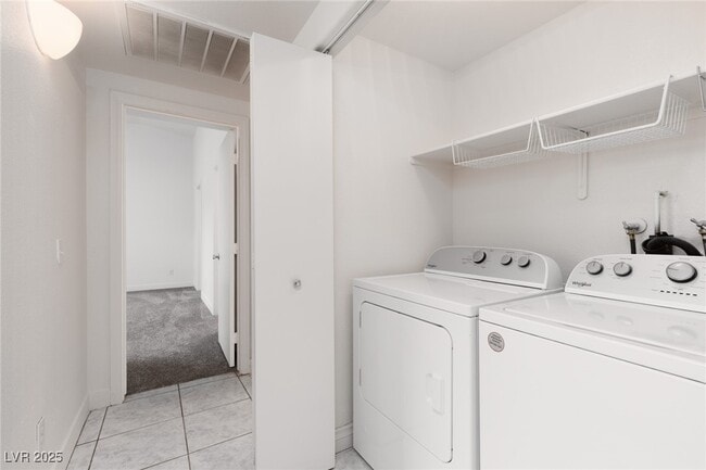 Building Photo - 7450 S Eastern Ave Unit 2089