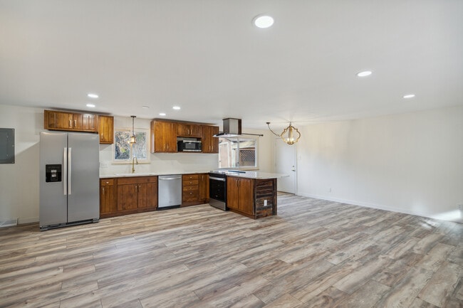 Photo - 130 Washburn Ct Unit Main Floor