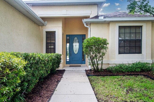 Photo - Luxurious Lakefront Living: Spacious 4-Bedroom Home with Pool and Guest Suite in Lakewood Ranch