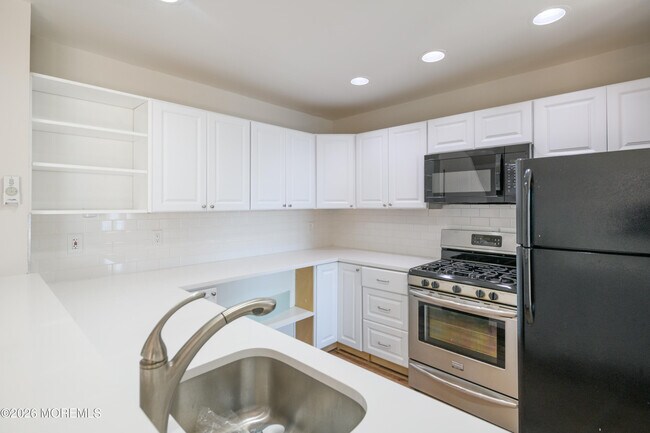 Photo - 222 Waters Edge Dr