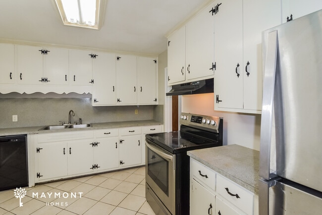 Photo - 794 Duval Dr