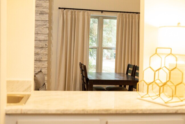 Photo - 29 Pinewood Forest Ct