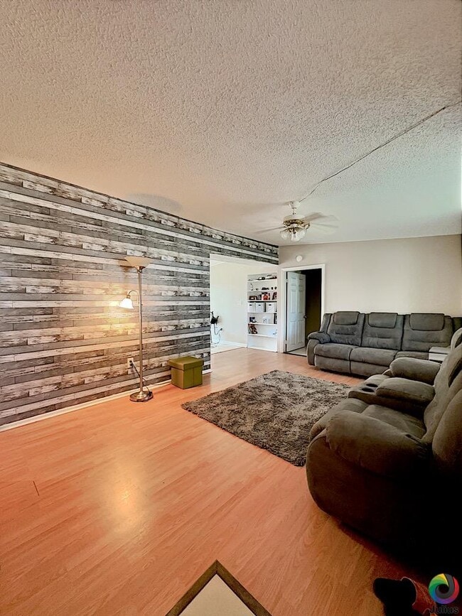 Photo - 4047 Las Vegas Dr