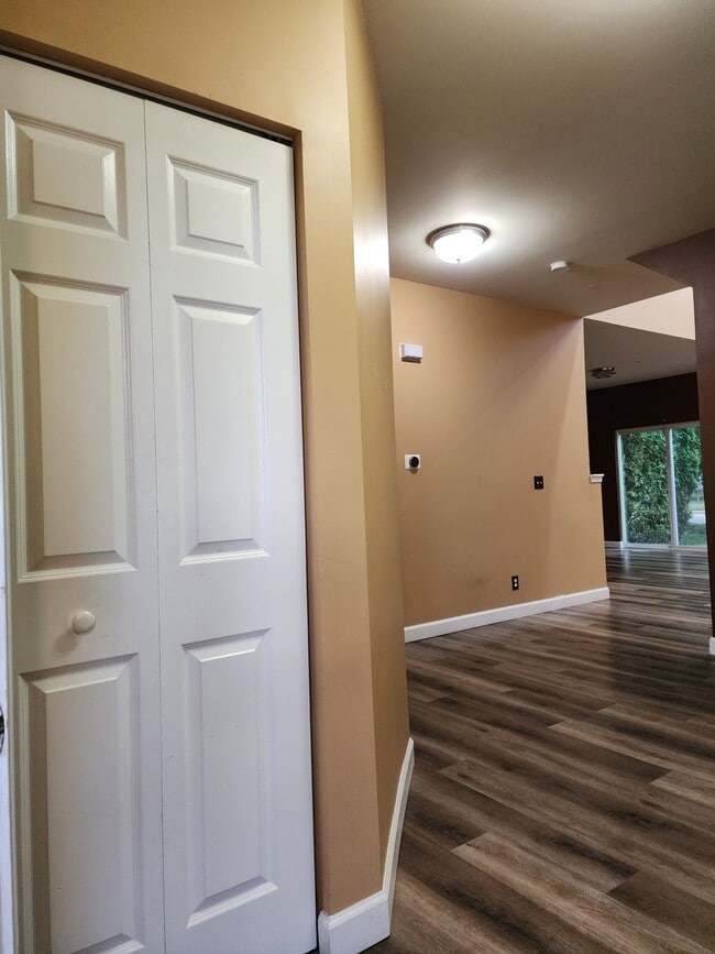 Photo - 1157 Goldfinch Ave Townhome