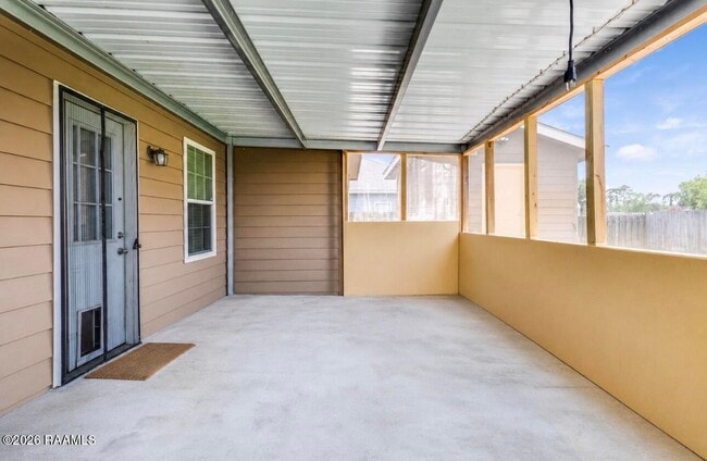 Building Photo - 209 Stoneridge Dr