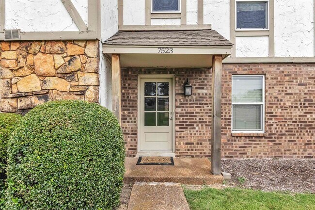 Photo - 7523 Bavarian Dr