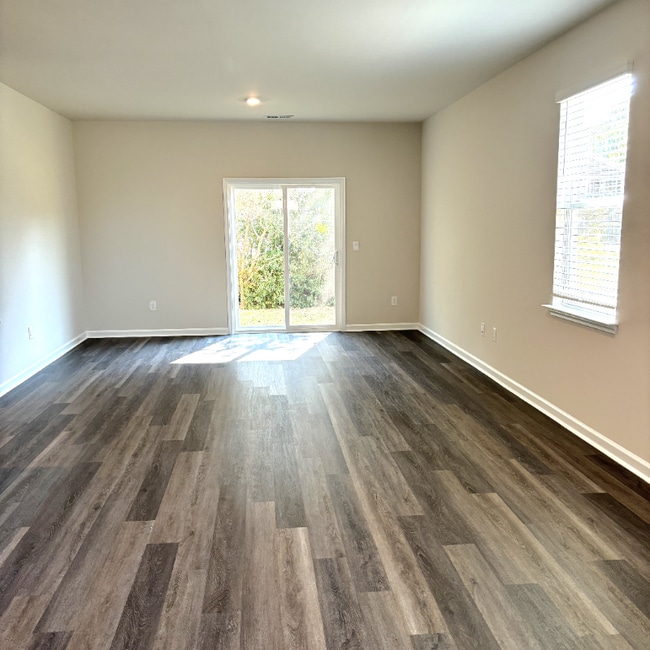 Photo - 100 Kelsey Ct