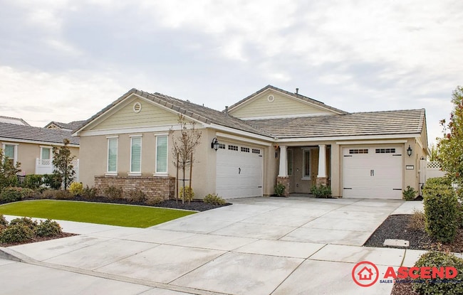 Building Photo - Spacious 4-Bedroom Home with Solar, Garage & HOA Community Living!