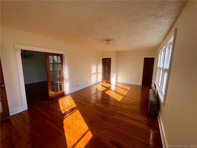 Photo - 89 Vance St
