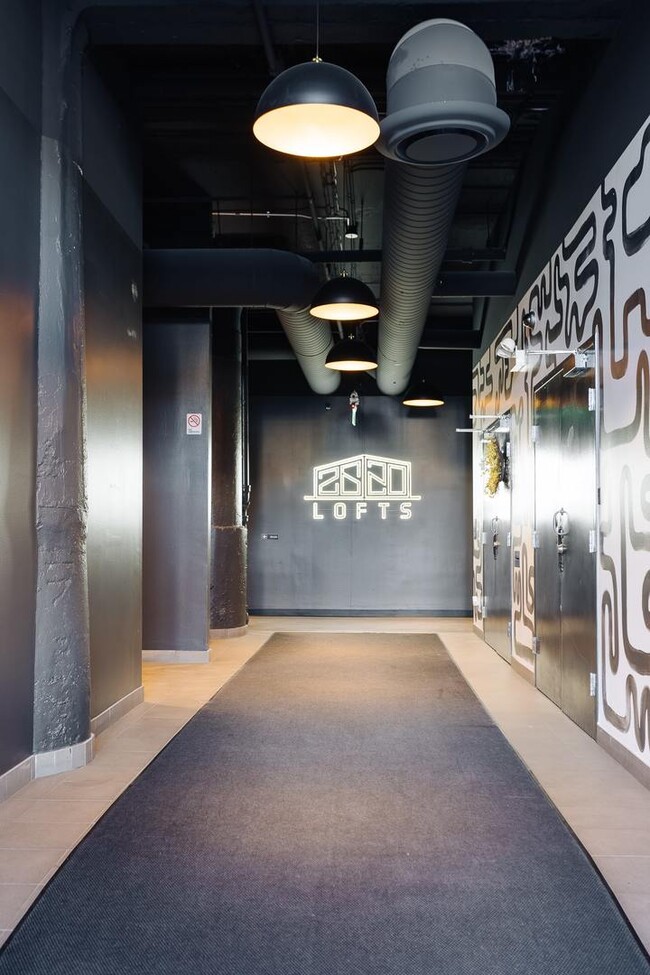 Photo - 2620 W Washington Blvd