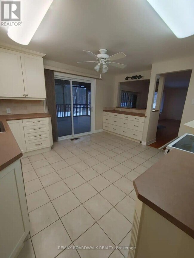 Photo - 4918 Leitrim Rd