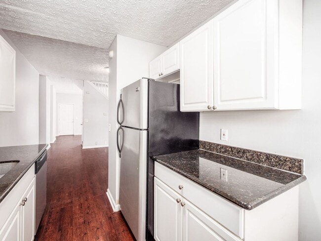 Photo - 421 E Mithoff St