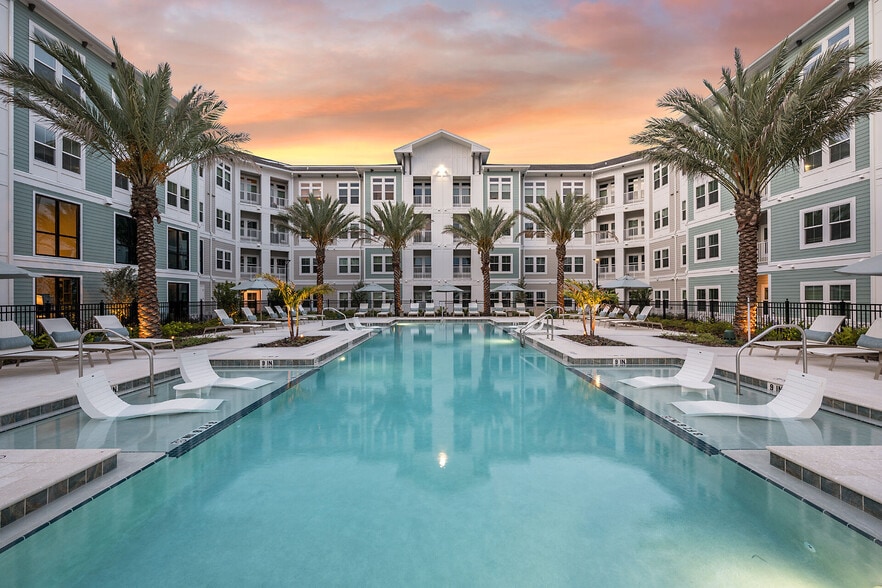 Arcadia at Veranda Falls apartments — community photo