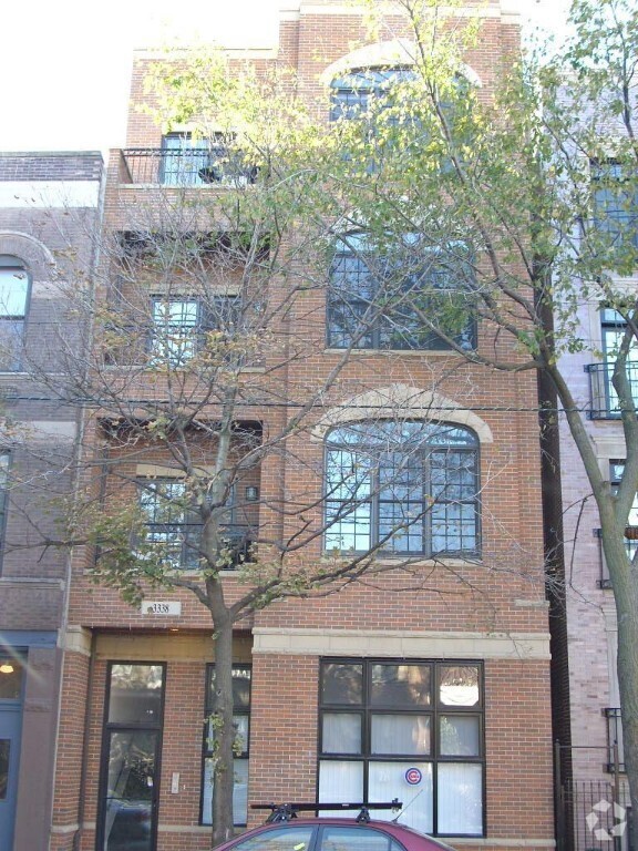 Building Photo - 3338 N Sheffield Ave Rental