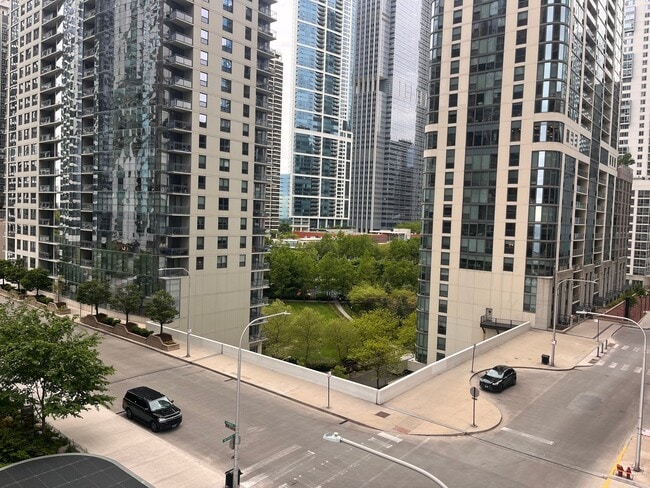 Photo - 450 E Waterside Dr Unit 407