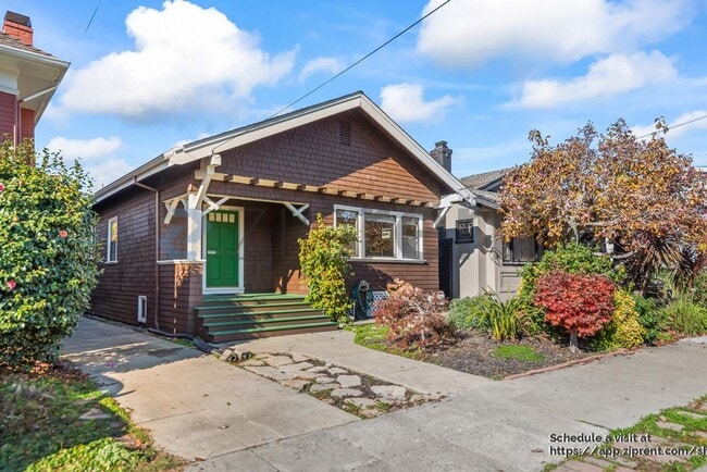 Building Photo - 4151 Manila Ave