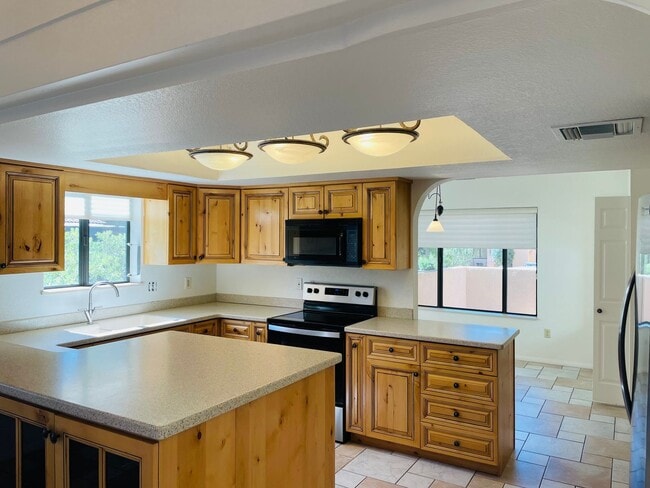 Photo - 155 Canyon Diablo Rd