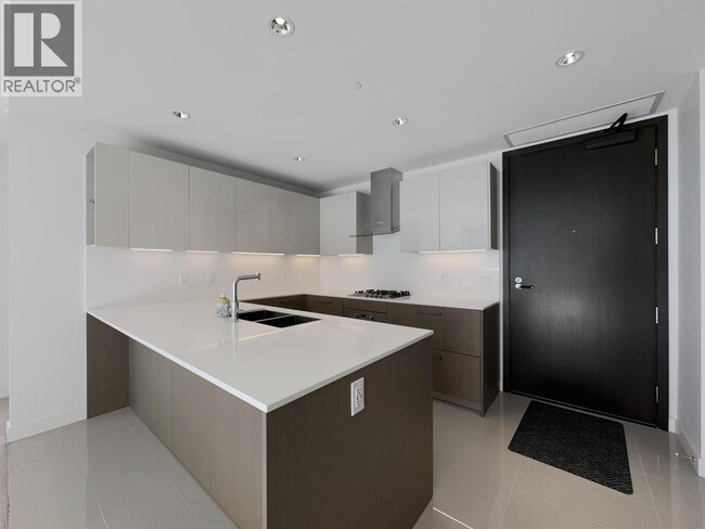 Photo - 6633 Pearson Wy Unit 9xx