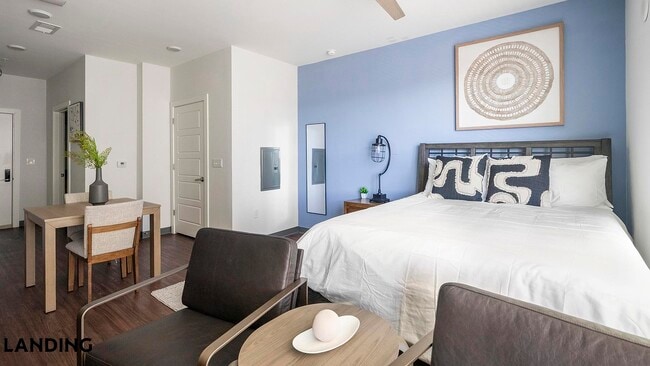 Building Photo - 302 13th St S