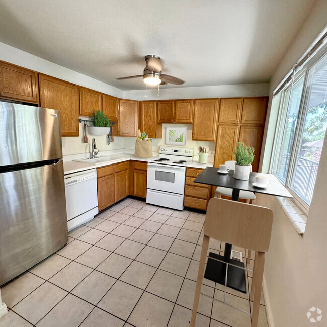 Building Photo - The Park Spring Rental