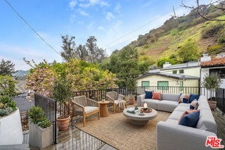 Building Photo - 9848 Portola Dr