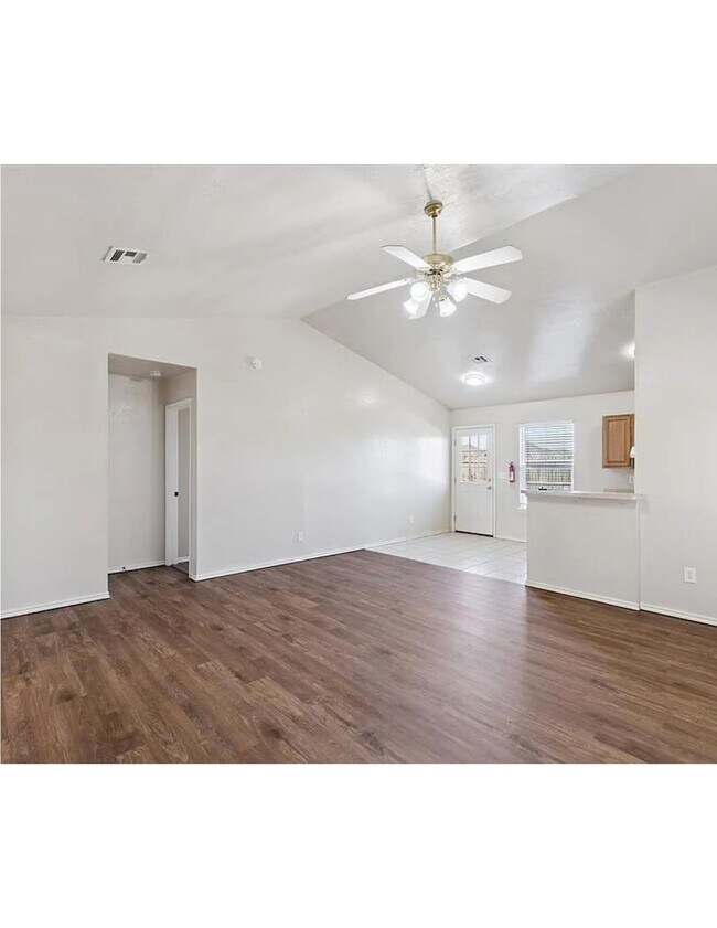 Photo - 602 Welston Cir Unidad 1