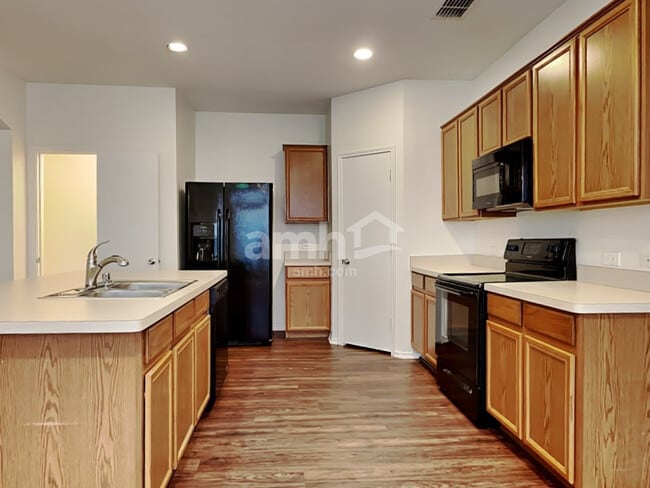 Photo - 1140 Jamie Dr