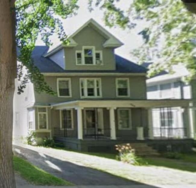 Building Photo - 293 Dartmouth St Unit 293 Dartmouth (Apt 1/DN)