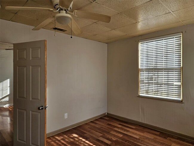 Photo - 501 Burnet St