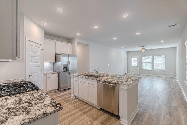 Photo - 8611 Blueberry Ash St