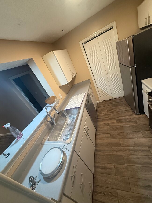 Kitchen - 606 Ridge Creek Dr Unit 600