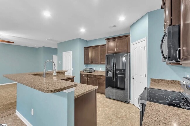 Photo - 512 Riverdale Rd