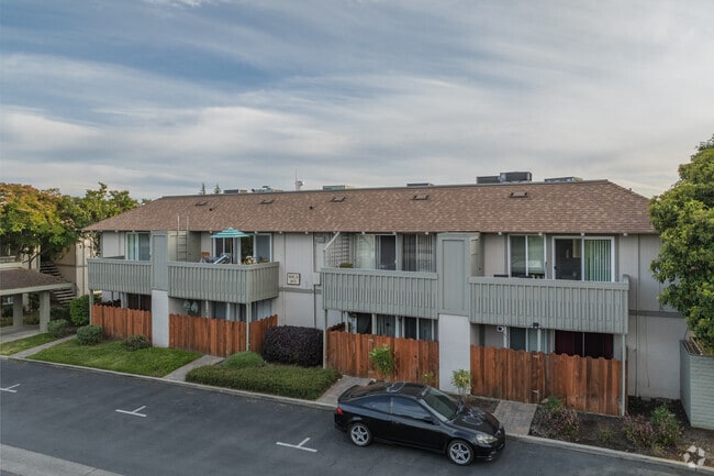 ALT. Photo - Oak Grove Villa