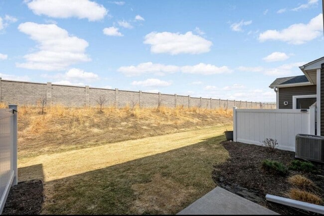 Building Photo - 5318 94th Ln N