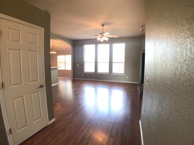 Photo - 16224 Panther Way