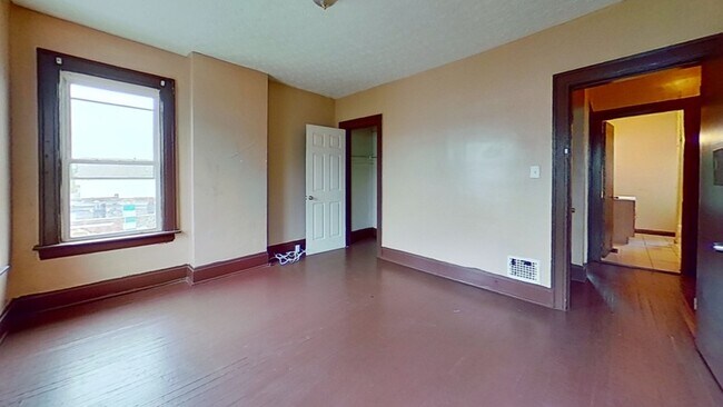 Photo - 798 E Whittier St