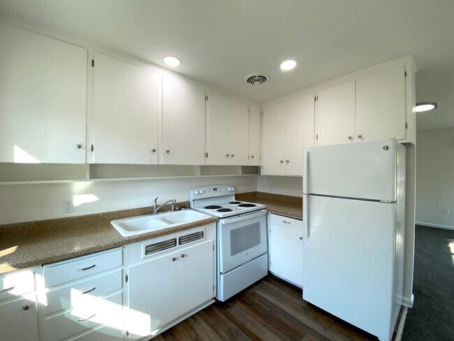 Photo - Dudley 3502-3504# Unidad 3504