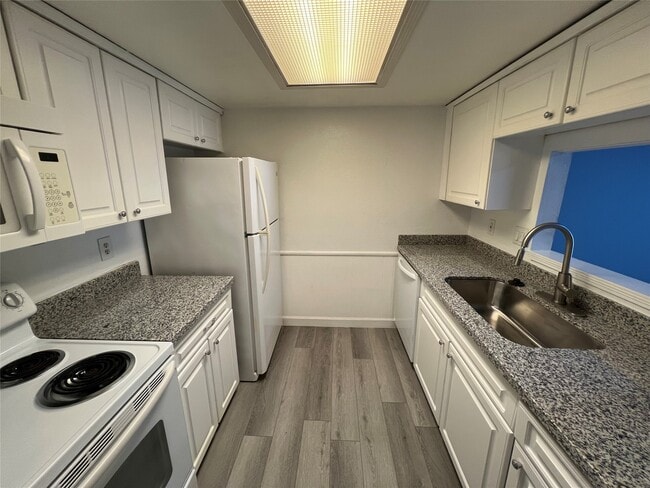 Photo - 12633 Memorial Dr Unidad 24