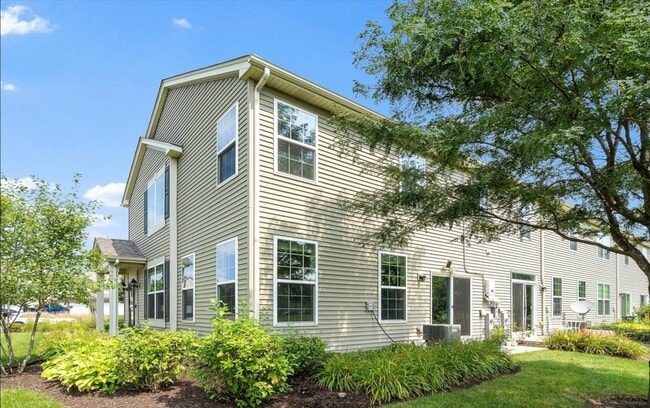 Photo - 3900 Pratt St