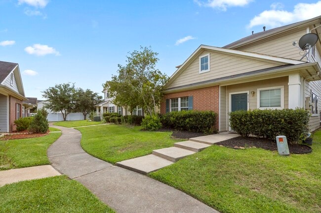 Photo - 6158 Settlers Lake Cir E