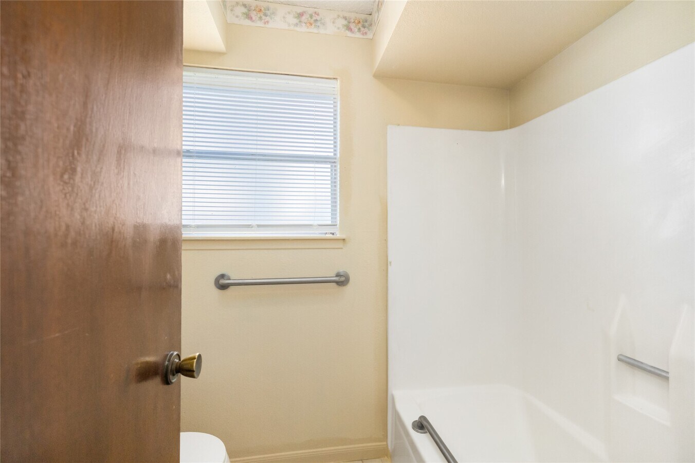 Photo - 16526 Walnut Springs Ln