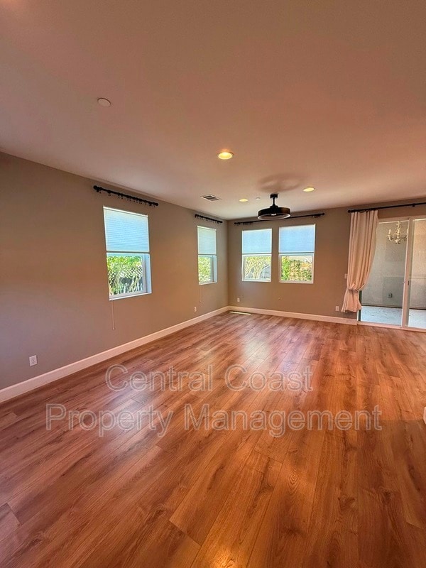 Photo - 490 Palisade Dr