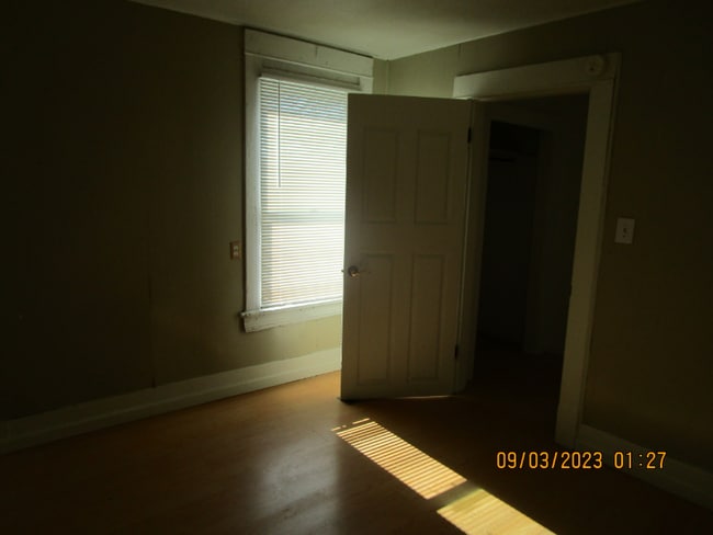 Building Photo - 1000 3rd St S Unit 3