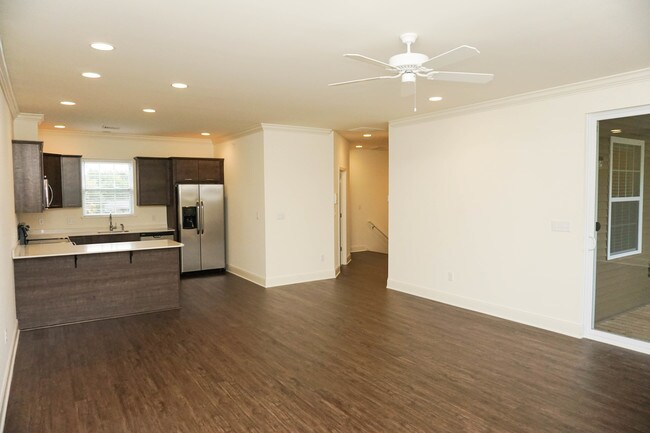 Photo - 260 Old Loudon Rd