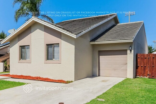 5808 Strawberry Lakes Cir