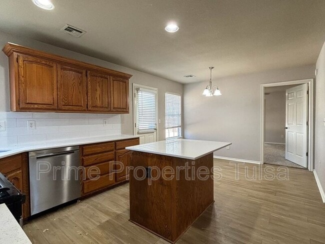 Photo - 10333 E 112th St S