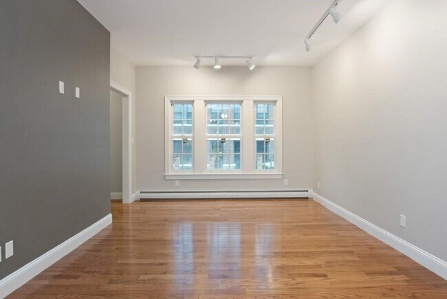 15 Lanark Rd Unit 101