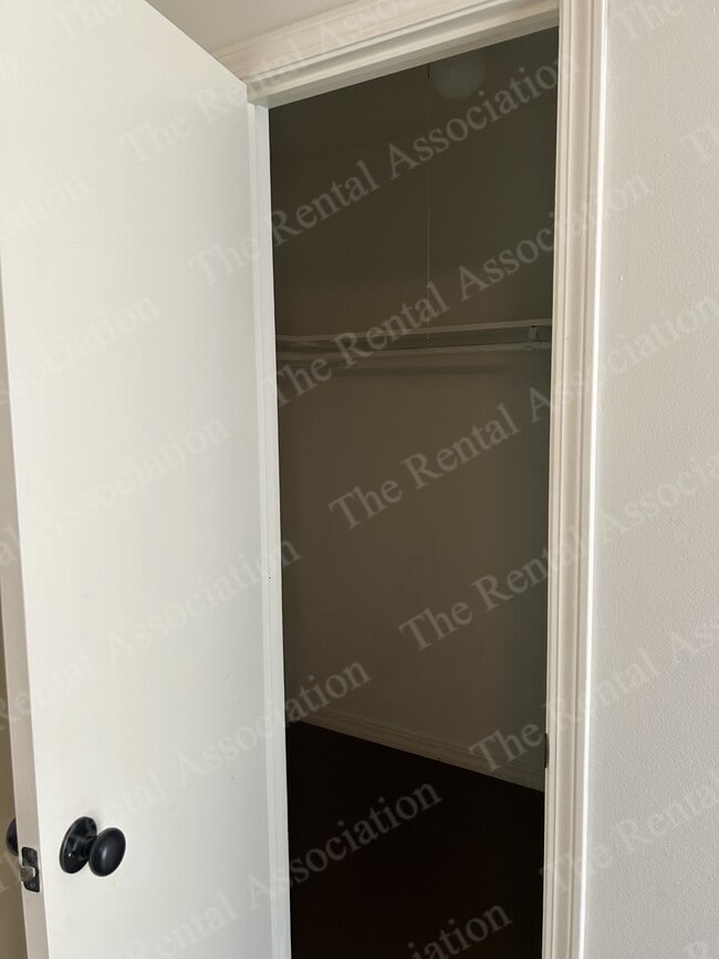 Photo - 185 Brownlee Rd