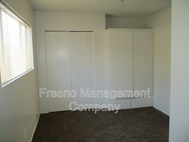 Photo - 815 S Demaree St Unit "Mission Villas Townhomes"